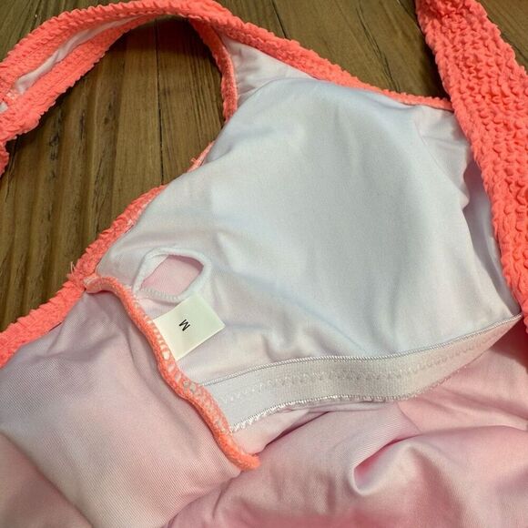 Crinkle one piece swimsuit size medium - Picture 5 of 6